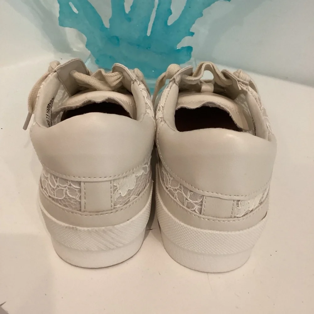 DV by Dolce Vita WMNs Ivory Lace Comfort Memory Foam Cushion Sneaker SZ 7.5 NWOB